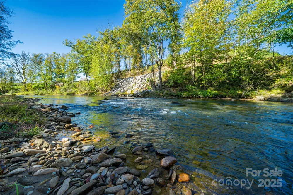 61 Riverbend Road Canton, NC 28716