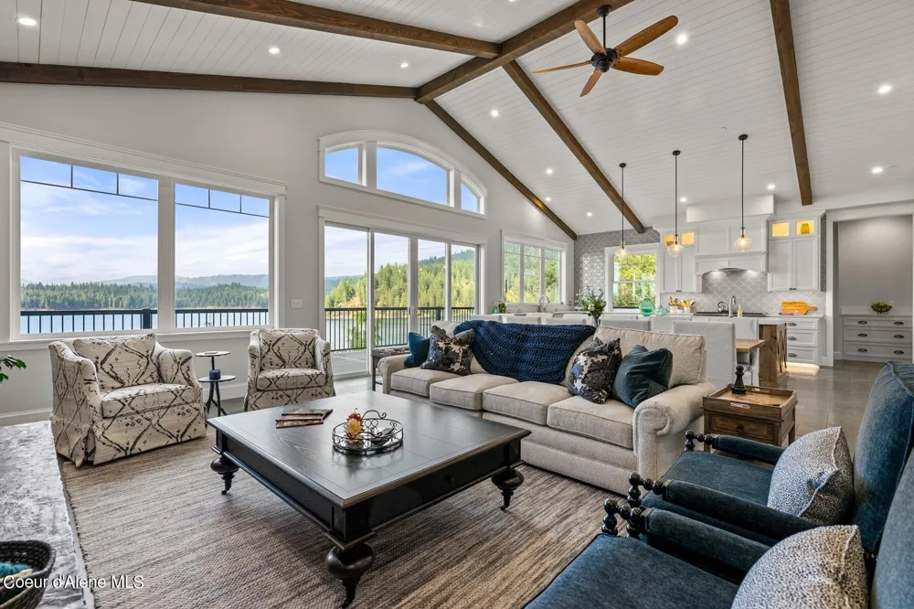 8491 Mckinley Lane Hayden, ID 83835
