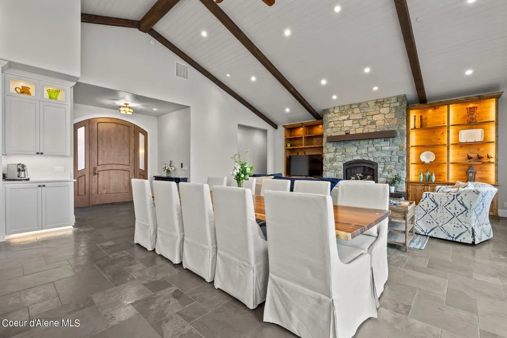 8491 Mckinley Lane Hayden, ID 83835