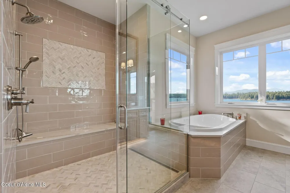 8491 Mckinley Lane Hayden, ID 83835