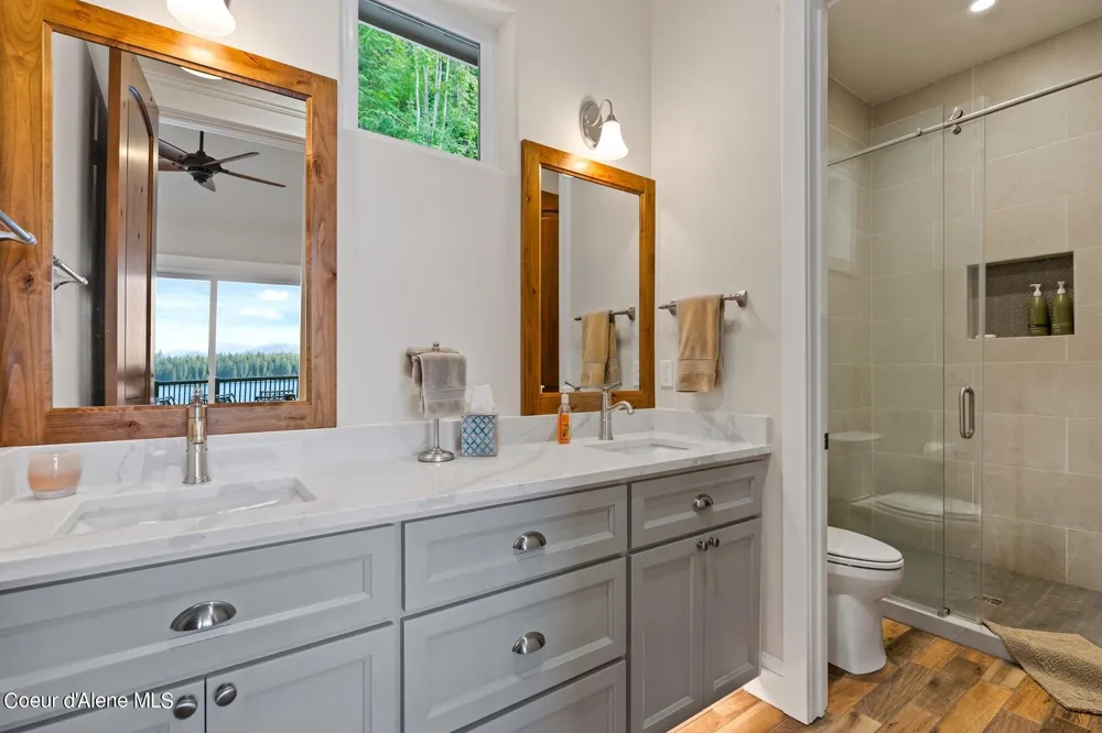 8491 Mckinley Lane Hayden, ID 83835