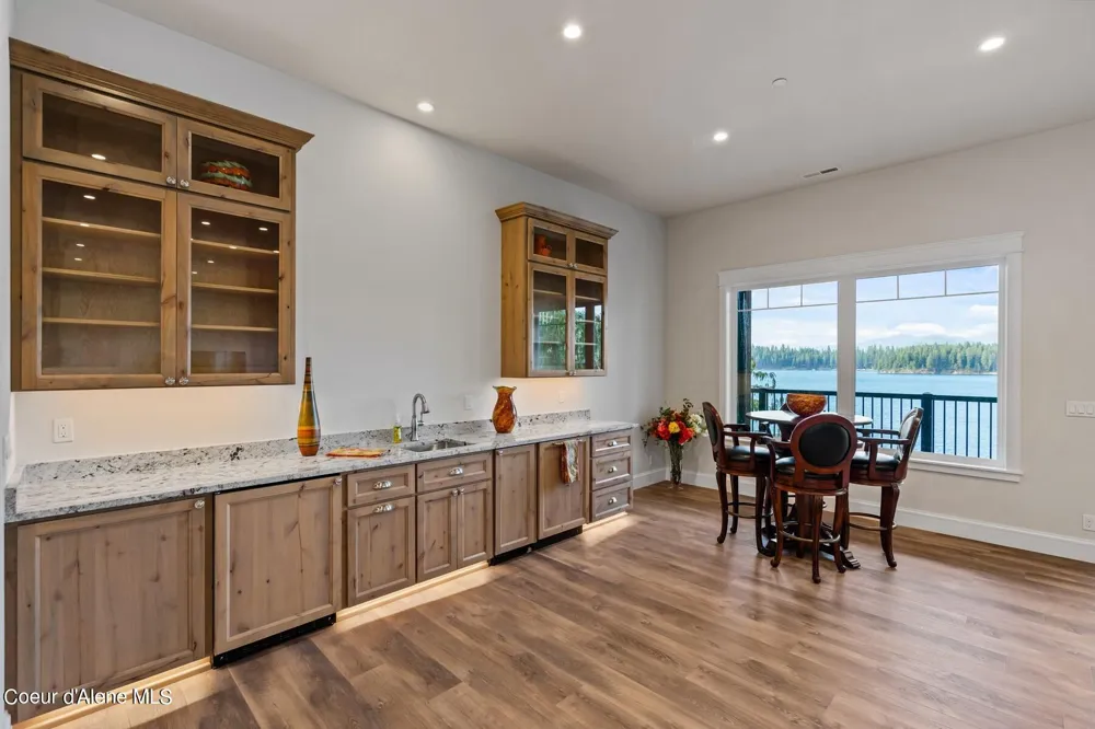 8491 Mckinley Lane Hayden, ID 83835
