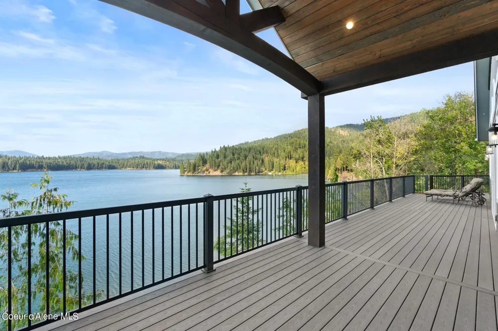 8491 Mckinley Lane Hayden, ID 83835