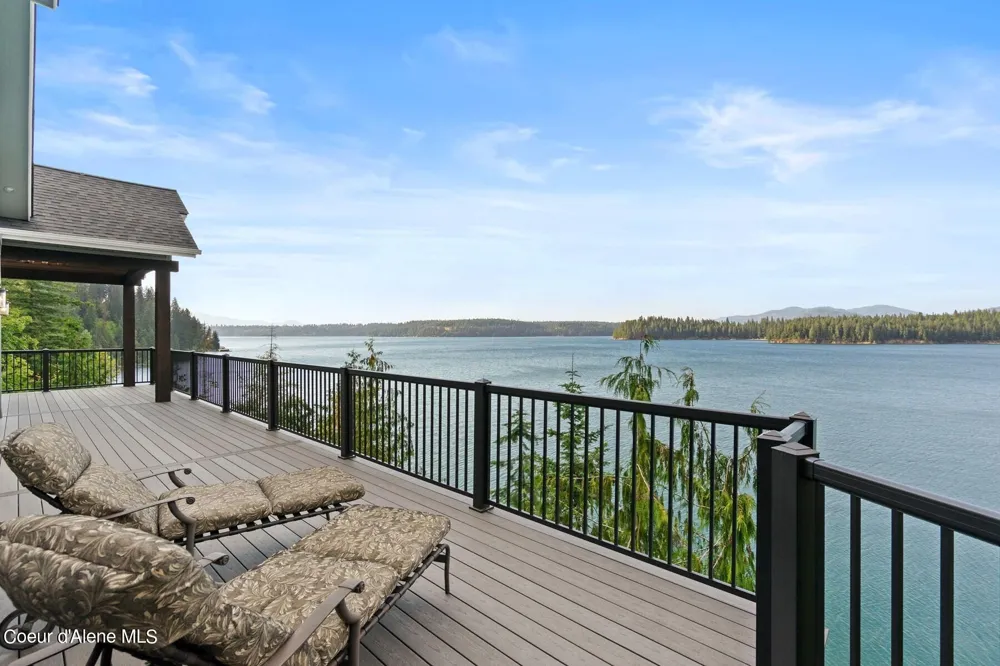 8491 Mckinley Lane Hayden, ID 83835