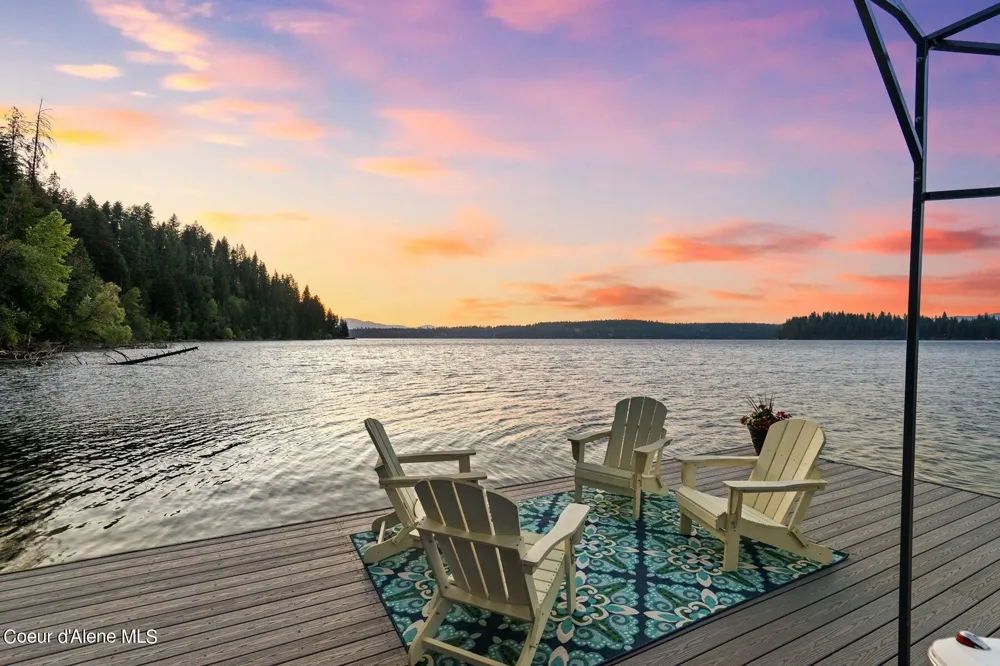 8491 Mckinley Lane Hayden, ID 83835
