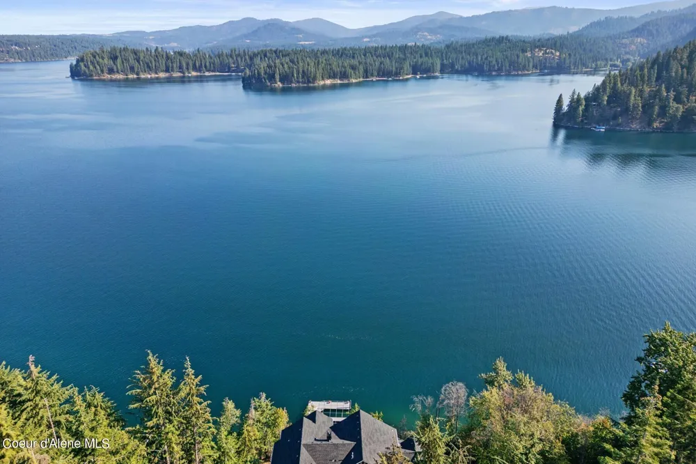 8491 Mckinley Lane Hayden, ID 83835