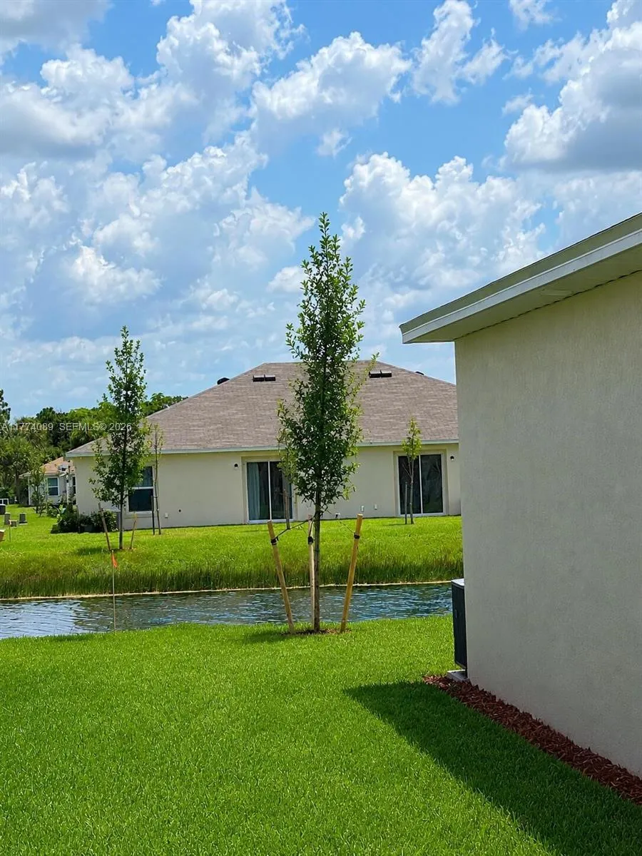 9084 Aegean Cir Lehigh Acres, FL 33936