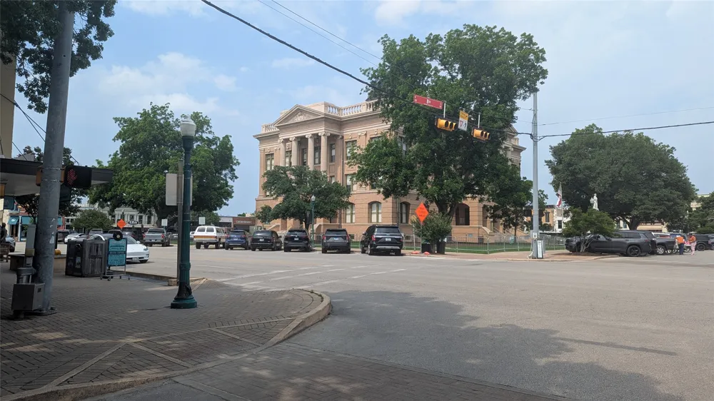 216 Scofield Avenue Georgetown, TX 78628