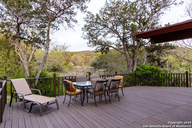 4198 BEAR SPRINGS RD Pipe Creek, TX 78063