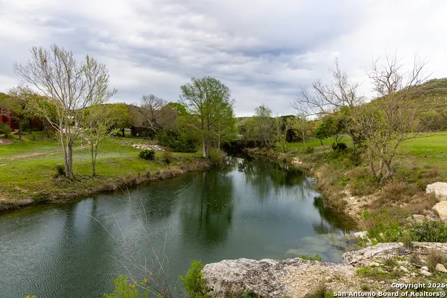4198 BEAR SPRINGS RD Pipe Creek, TX 78063