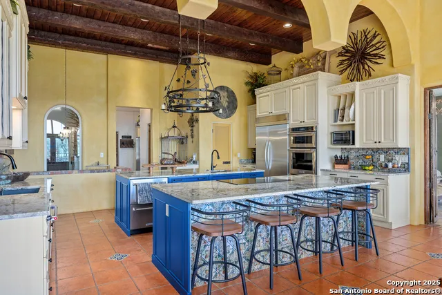 4198 BEAR SPRINGS RD Pipe Creek, TX 78063