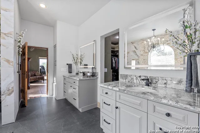 4198 BEAR SPRINGS RD Pipe Creek, TX 78063