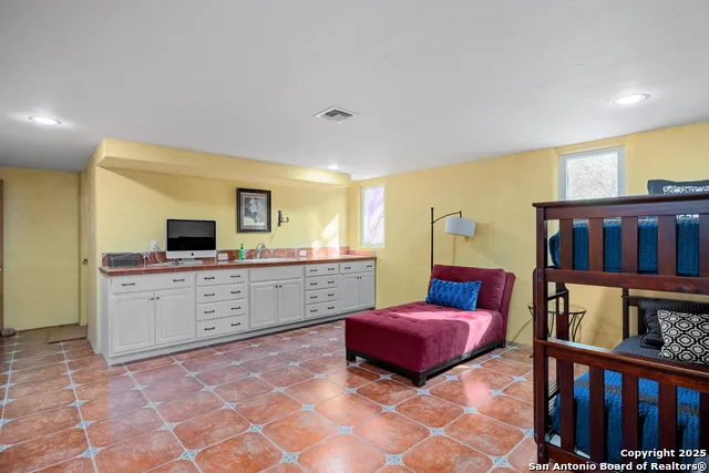 4198 BEAR SPRINGS RD Pipe Creek, TX 78063