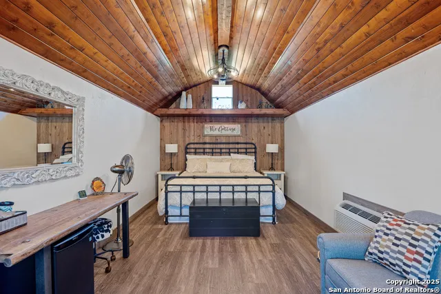 4198 BEAR SPRINGS RD Pipe Creek, TX 78063
