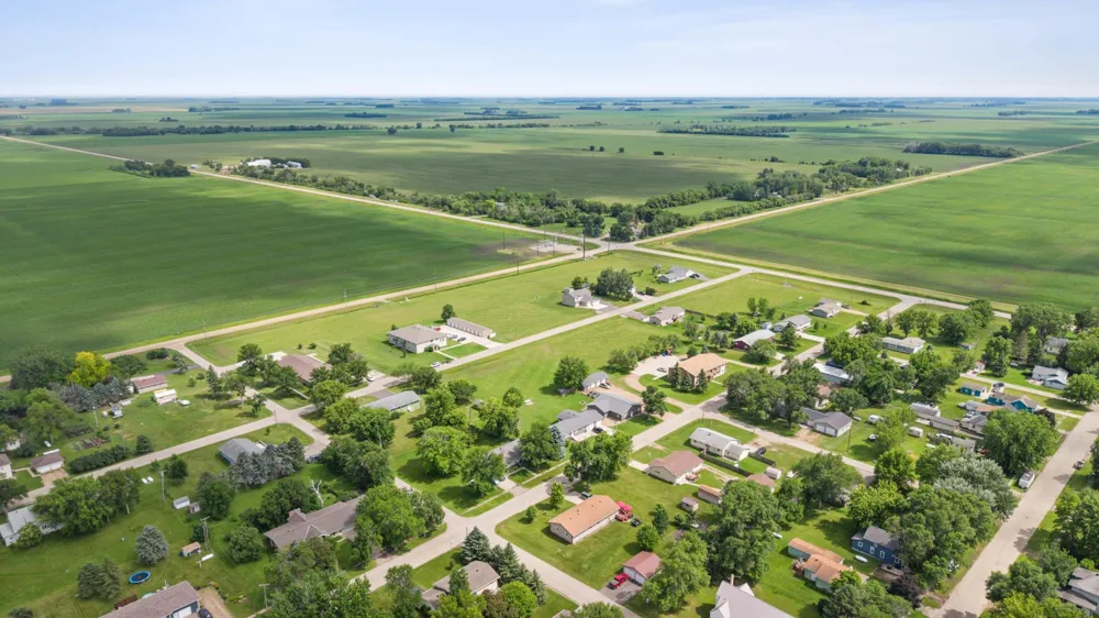 310 6th Street S Fairmount, ND 58030