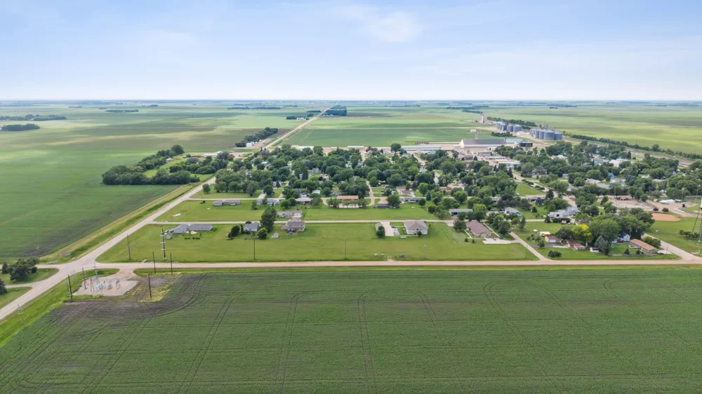 310 6th Street S Fairmount, ND 58030