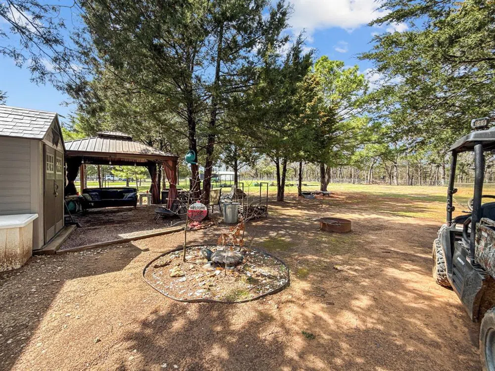 1477 Cedar Mills Road Gordonville, TX 76245