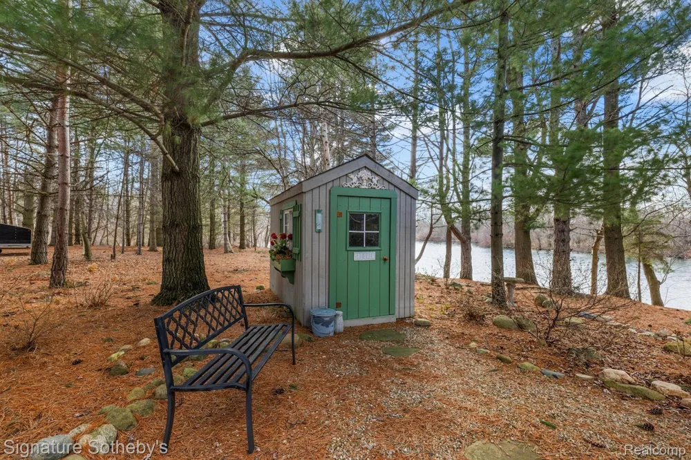 7699 MINNICK ROAD Rubicon Township, MI 48441