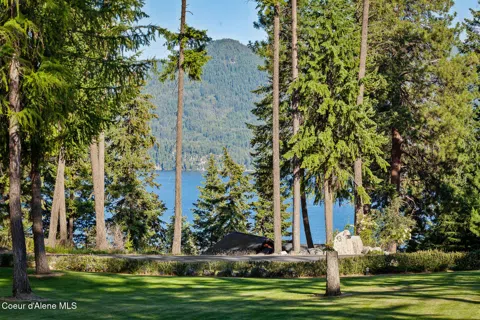 463 Glacier Loop Road