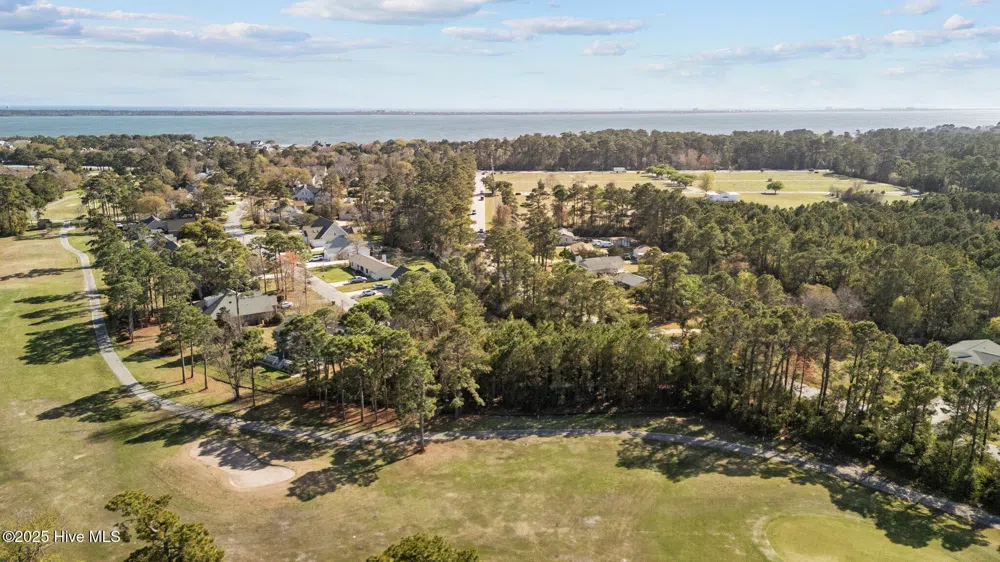 215 Oak Drive Morehead City, NC 28557