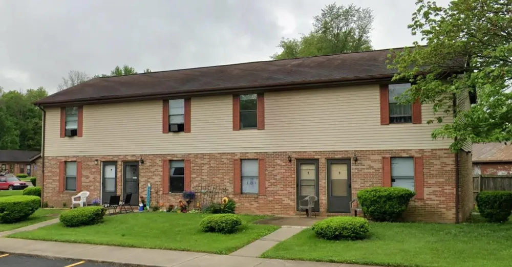 400 Elm St Leesburg, OH 45135