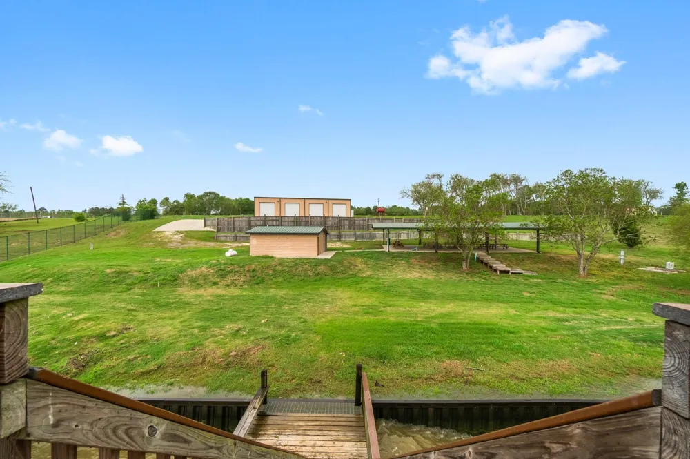 10420 Us Hwy 190 W Point Blank, TX 77364
