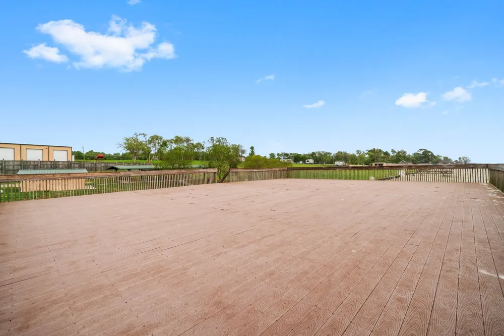 10420 Us Hwy 190 W Point Blank, TX 77364