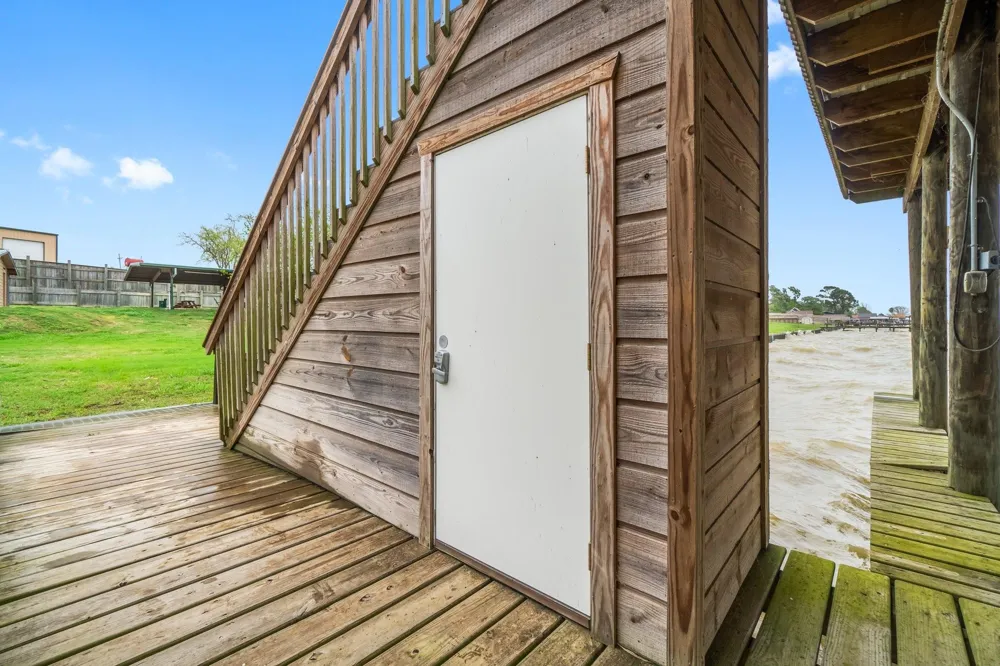 10420 Us Hwy 190 W Point Blank, TX 77364