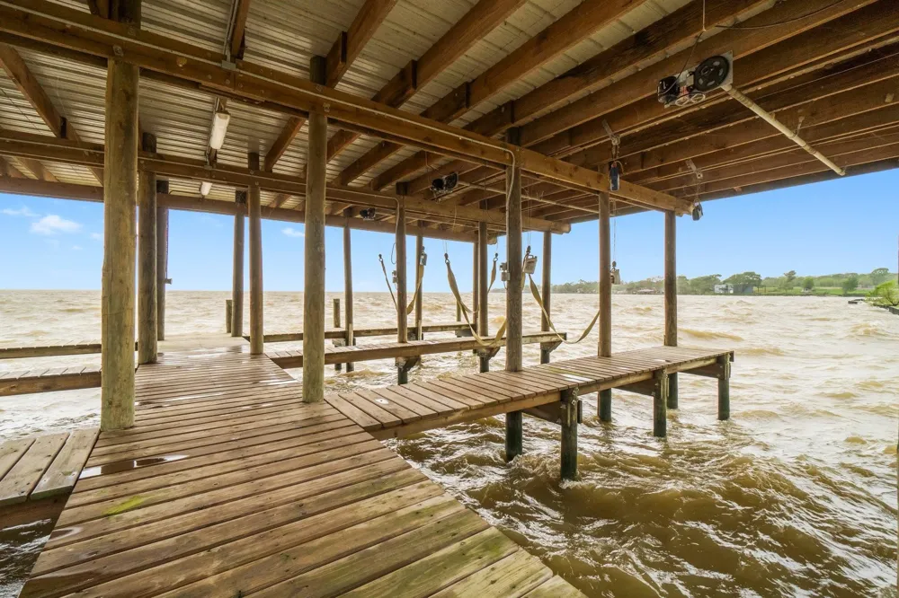 10420 Us Hwy 190 W Point Blank, TX 77364