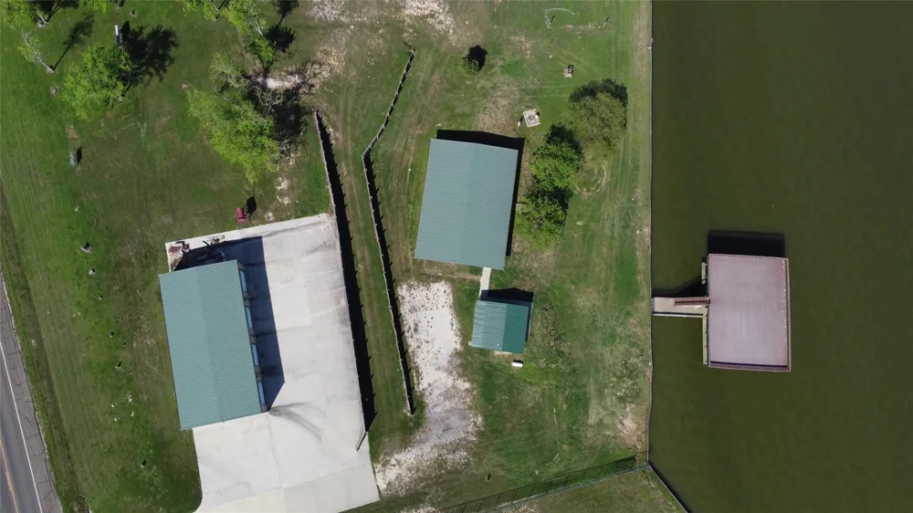 10420 Us Hwy 190 W Point Blank, TX 77364