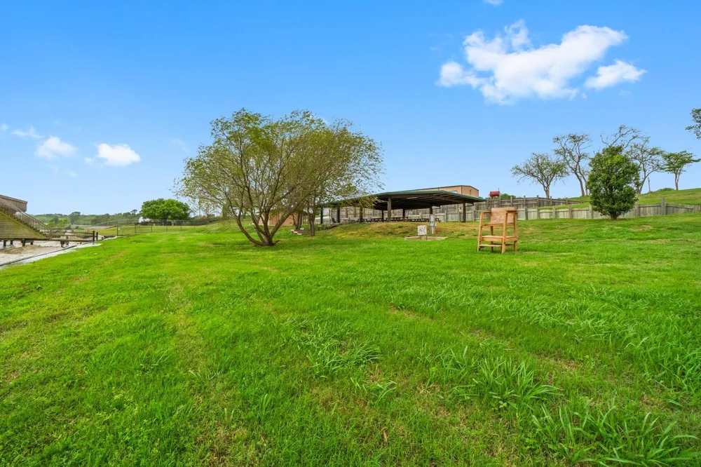 10420 Us Hwy 190 W Point Blank, TX 77364
