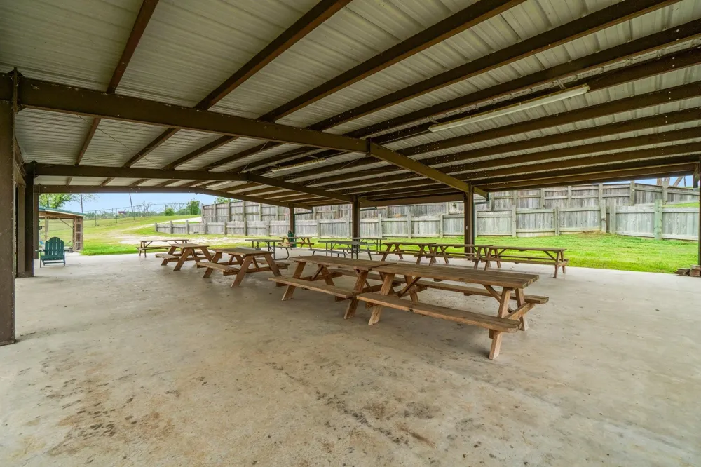 10420 Us Hwy 190 W Point Blank, TX 77364