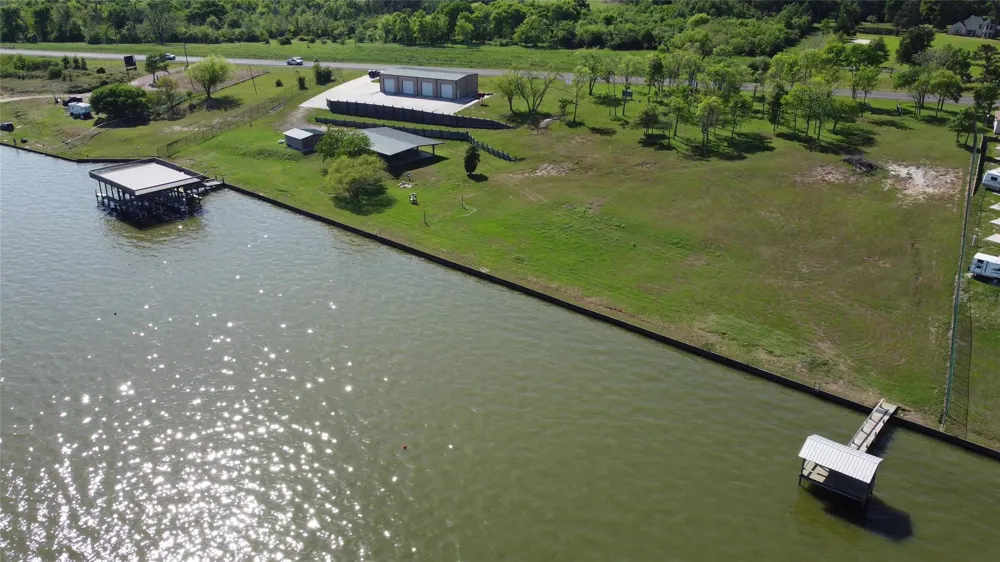 10420 Us Hwy 190 W Point Blank, TX 77364