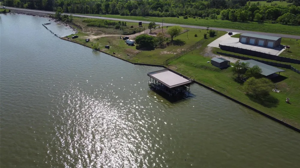10420 Us Hwy 190 W Point Blank, TX 77364