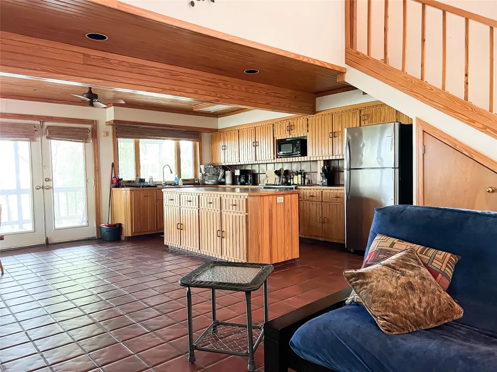 6019 County Road 374 Marquez, TX 77865