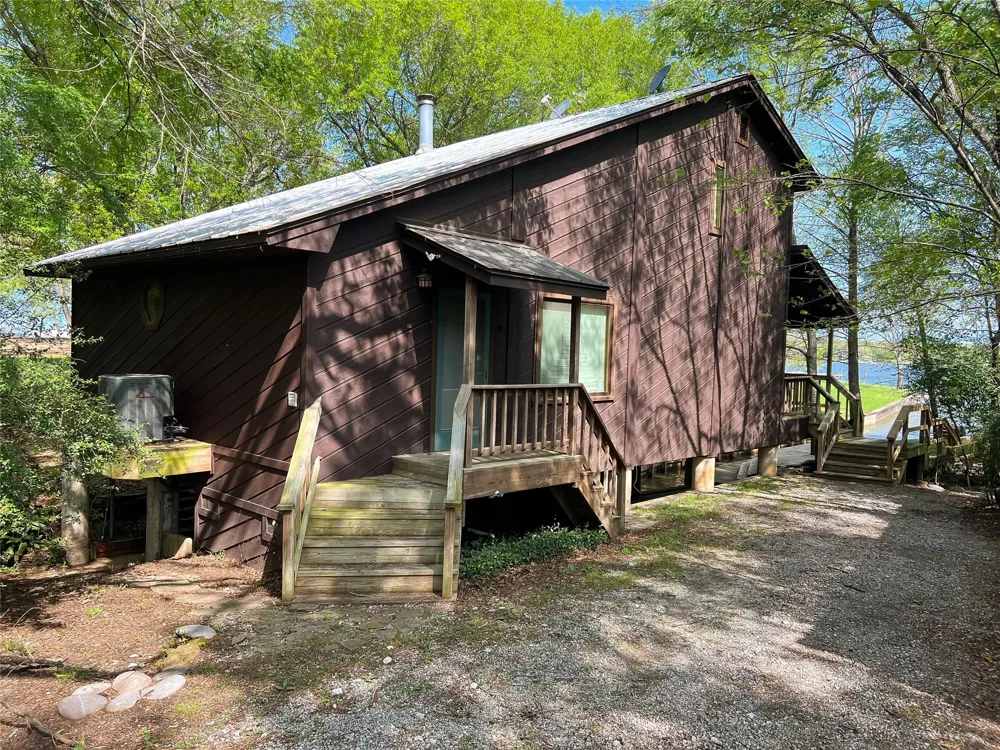 6019 County Road 374 Marquez, TX 77865