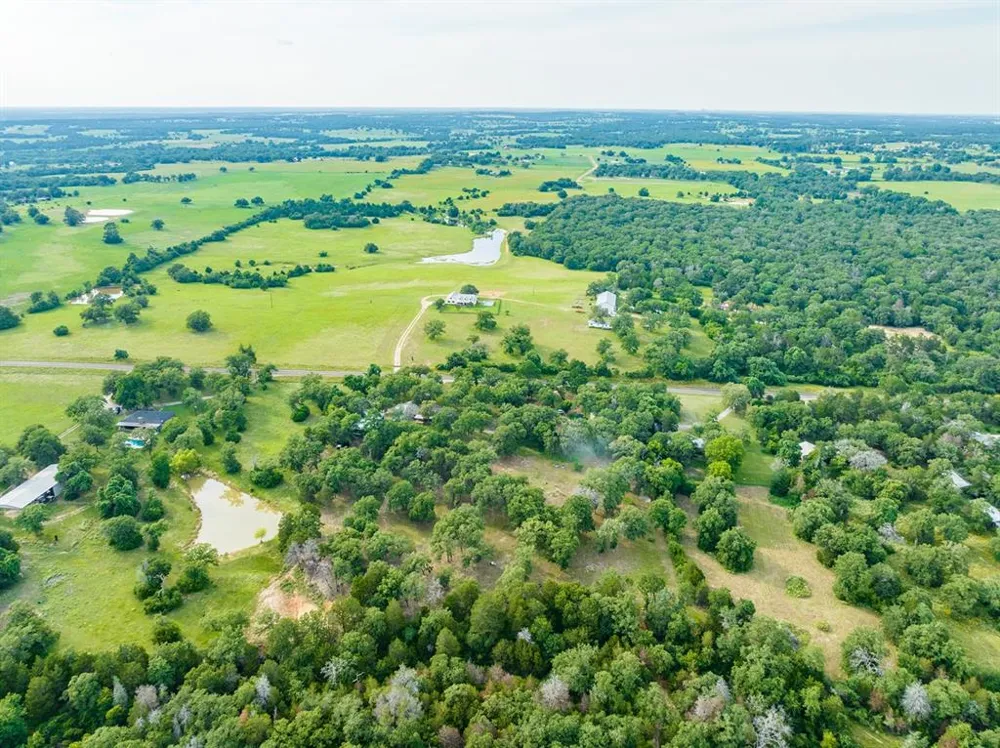 7338 FM 1624 Lexington, TX 78947
