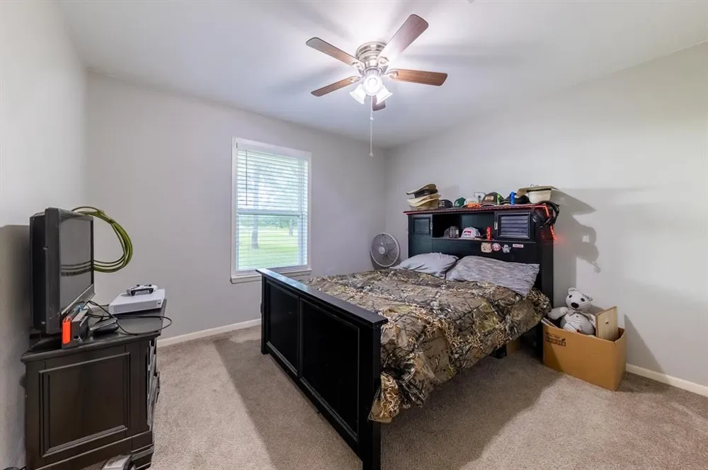 7338 FM 1624 Lexington, TX 78947