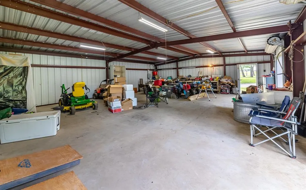 7338 FM 1624 Lexington, TX 78947