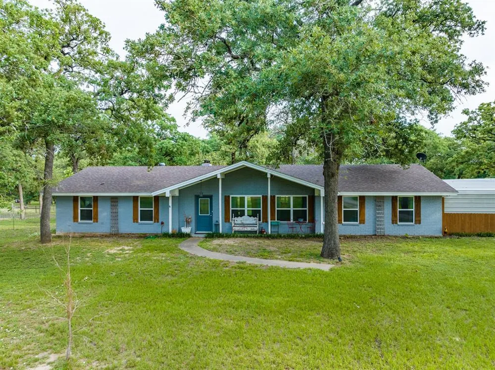 7338 FM 1624 Lexington, TX 78947