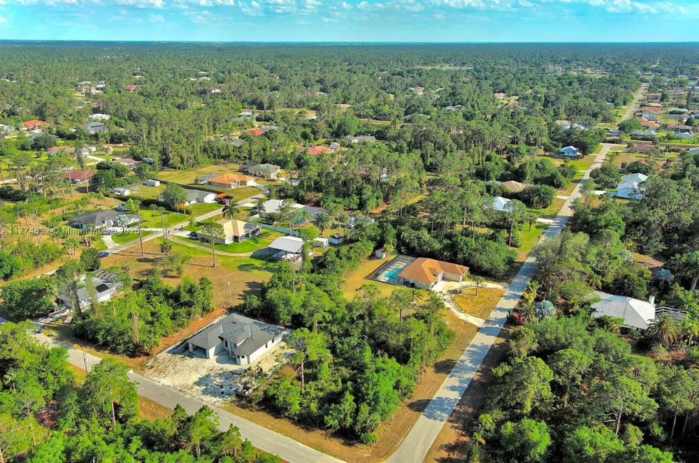 2500 E 9th St Lehigh Acres, FL 33936