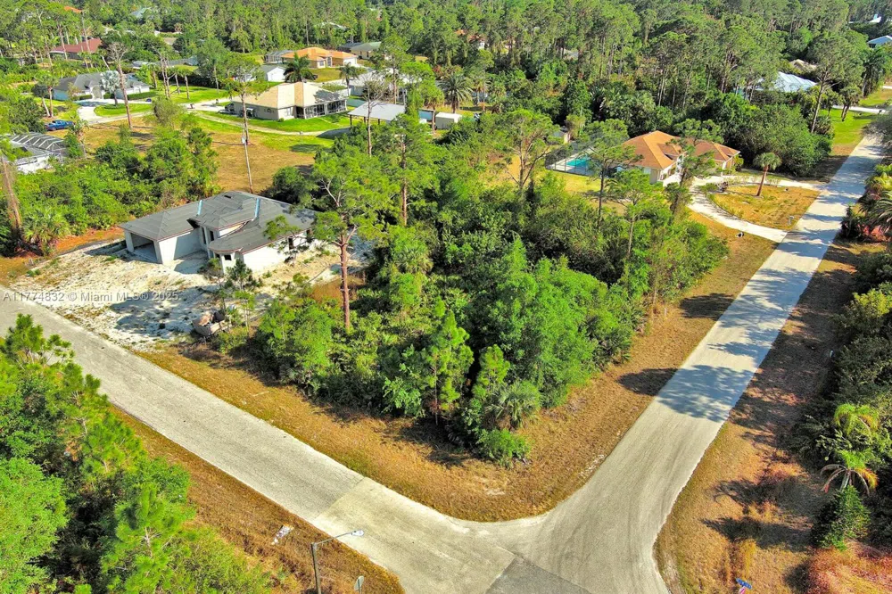 2500 E 9th St Lehigh Acres, FL 33936