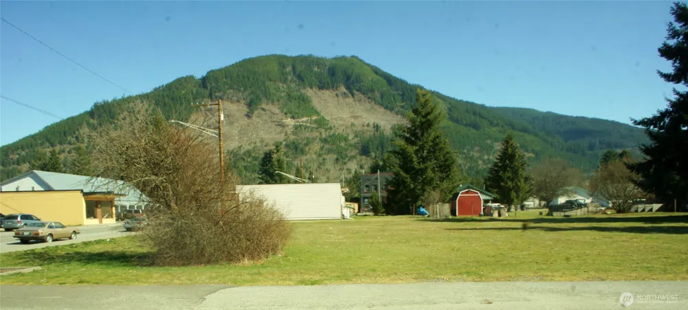 1095 Darrington Street Darrington, WA 98241