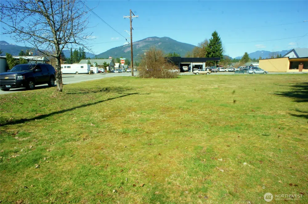 1095 Darrington Street Darrington, WA 98241
