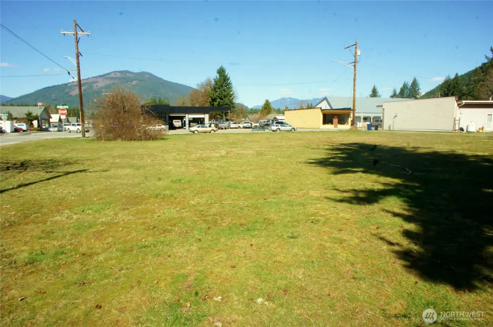 1095 Darrington Street Darrington, WA 98241