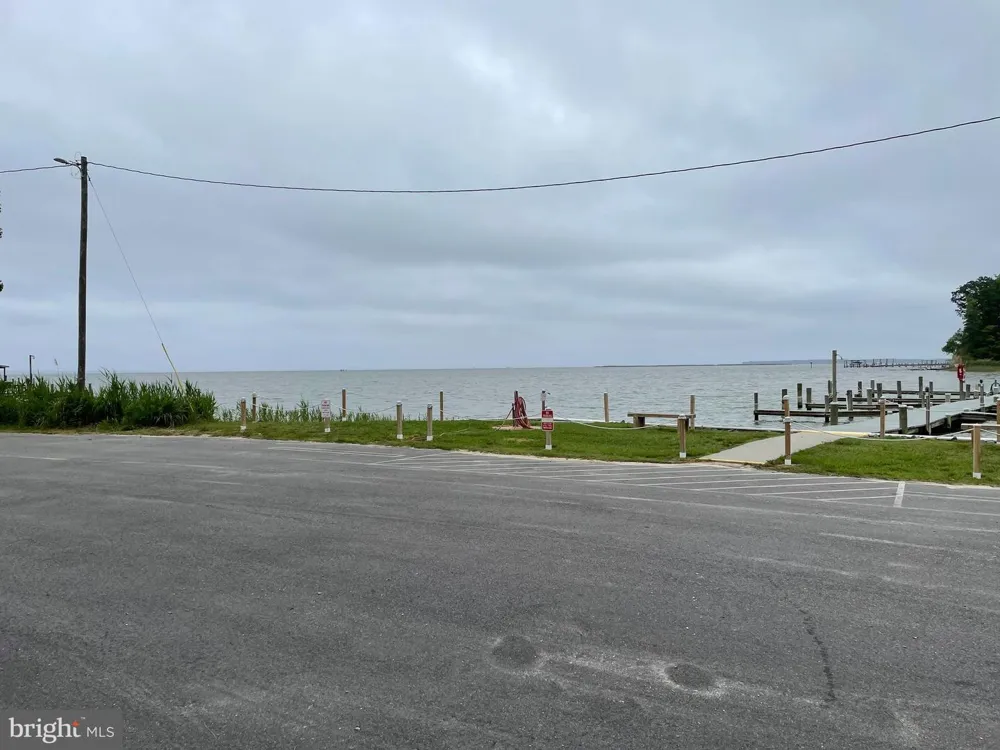 BAY POINTE DRIVE Montross, VA 22520