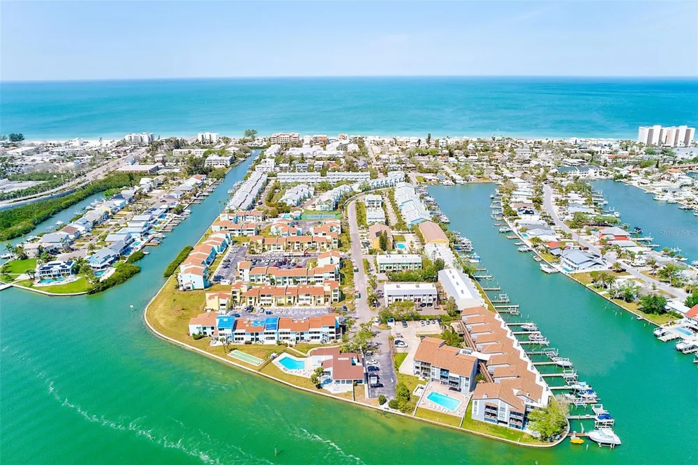 615 GARLAND CIRCLE Indian Rocks Beach, FL 33785