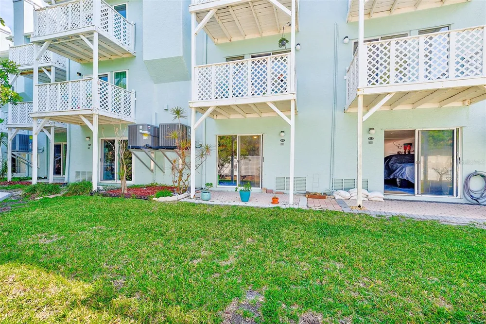 615 GARLAND CIRCLE Indian Rocks Beach, FL 33785