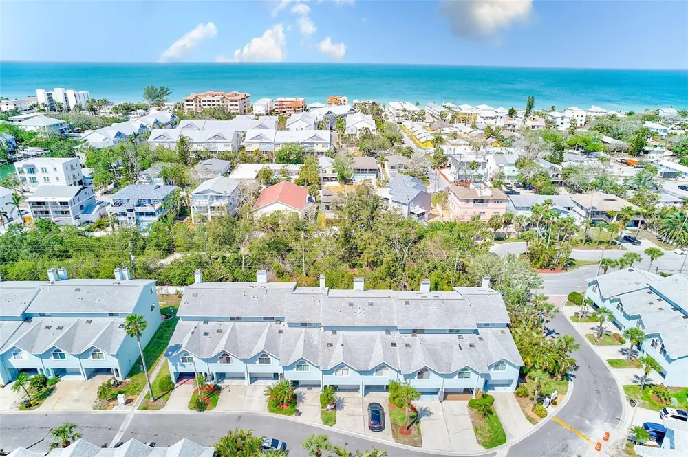 615 GARLAND CIRCLE Indian Rocks Beach, FL 33785