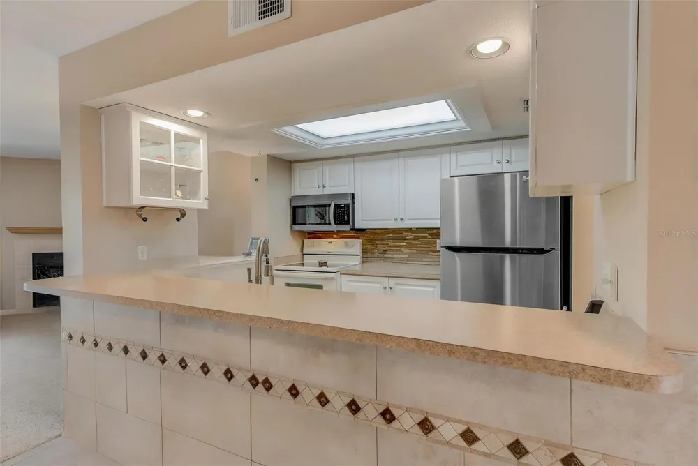 615 GARLAND CIRCLE Indian Rocks Beach, FL 33785